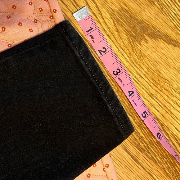 AEO Black Dream Stretch High Rise Jegging
Size: 10 - Picture 8 of 10